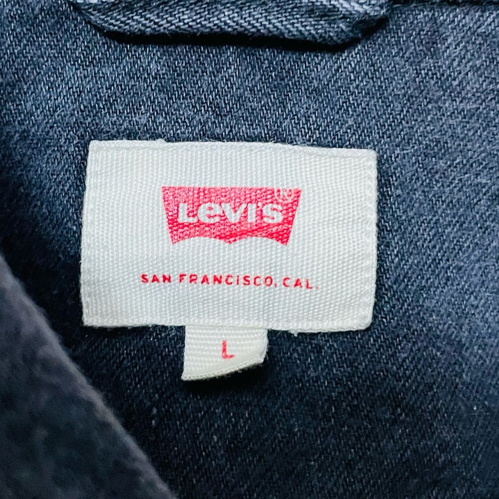 LEVI’S Authentic Charcoal black denim shirt for women’s - Picture 5 of 8